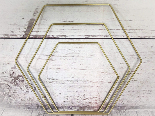 Hexagon Sechseck Metallring Ring Bastelring Basteln Metallhexagon Traumfänger Makramee Trockenblumen – handgemacht aus Seiden- und Kunstblumen, langlebig & pflegeleicht von SarahsFlowerStudio