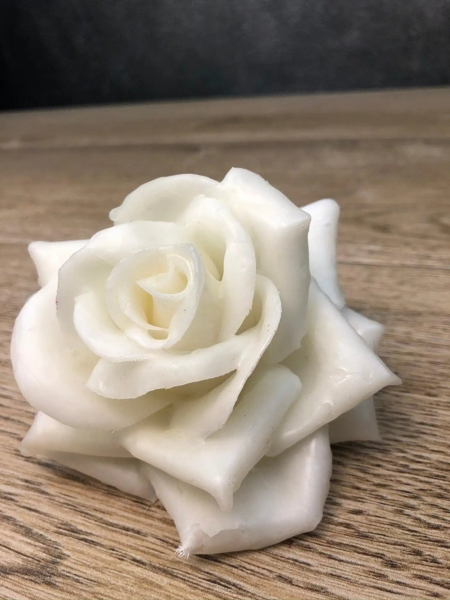 Wachsrosen Rosen Seidenrosen Seidenblumen Gewachst künstliche künstlich winterlich Allerheiligen Totensonntag – handgemacht aus Seiden- und Kunstblumen, langlebig & pflegeleicht von SarahsFlowerStudio