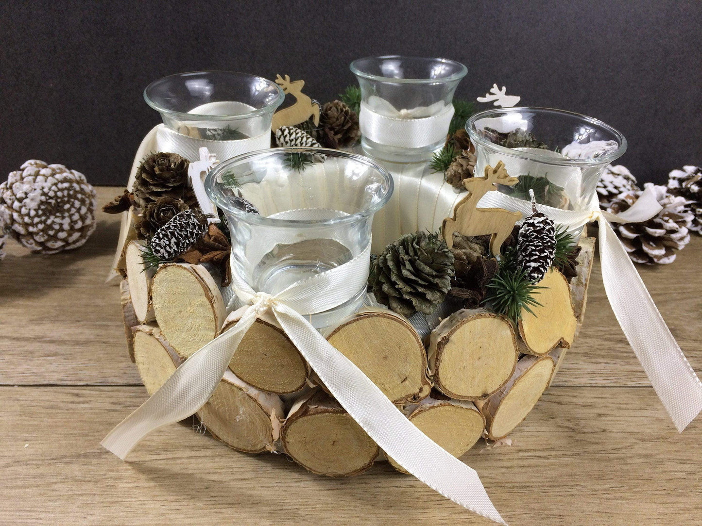 Adventskranz Wunschfarbe Hirsch Zapfen Birke Wunschfarbe Teelicht Anis Zimt – handgemacht aus Seiden- und Kunstblumen, langlebig & pflegeleicht von SarahsFlowerStudio