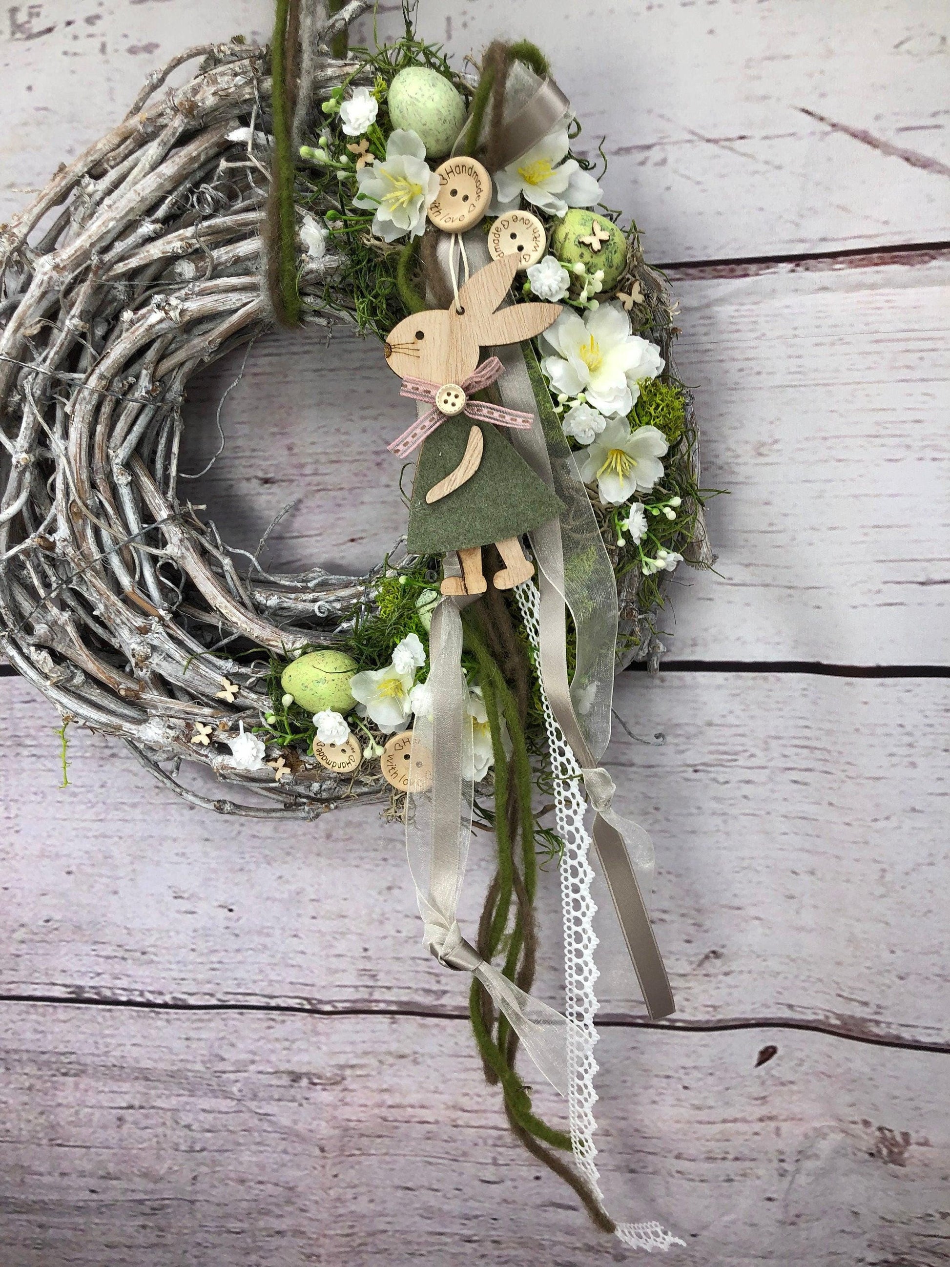 Türkranz Ostern mit Hasen, Eiern & Schleierkraut – Frühlingskranz Seidenblumen – Türkranz – SarahsFlowerStudio