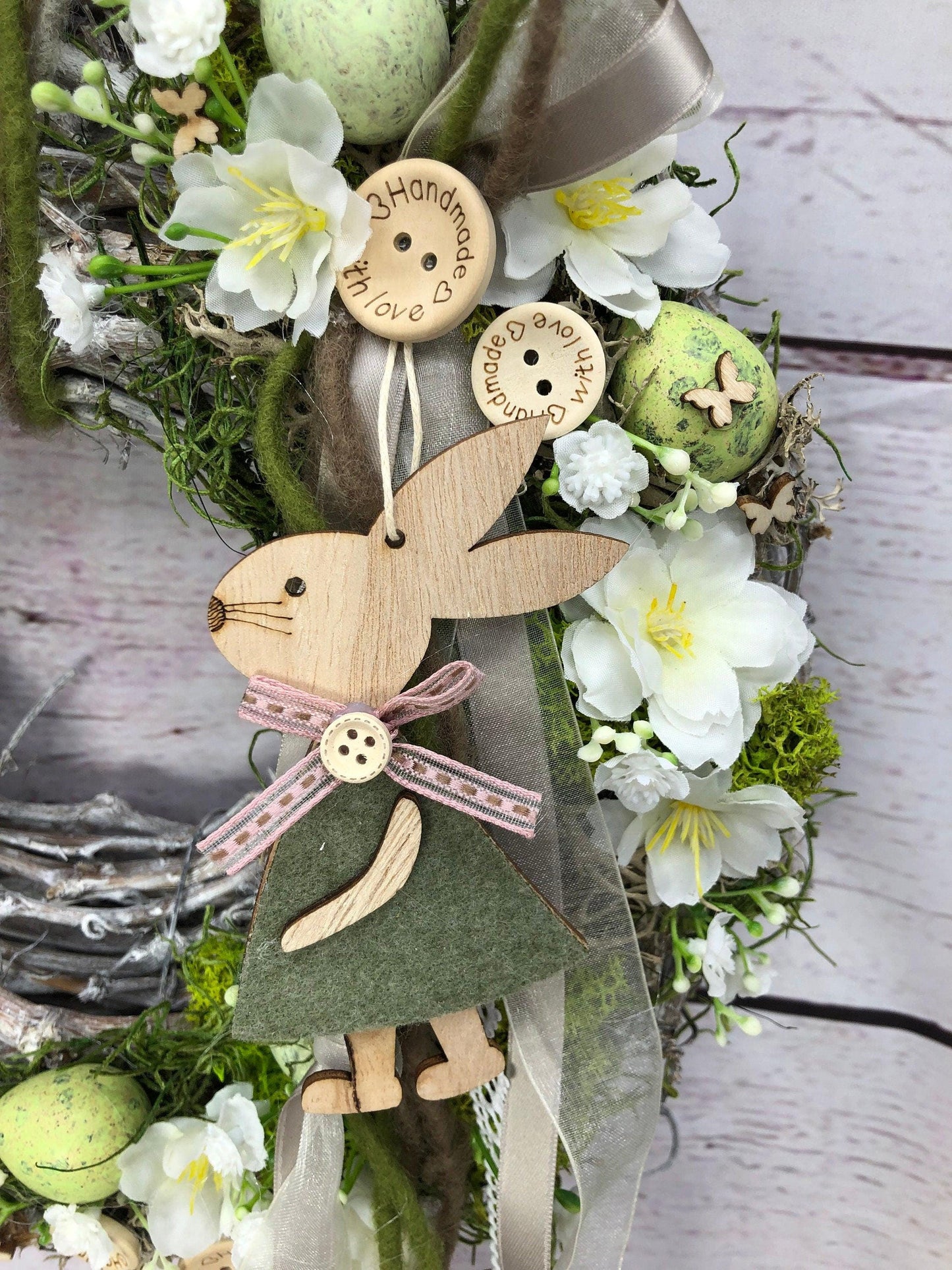 Türkranz Ostern mit Hasen, Eiern & Schleierkraut – Frühlingskranz Seidenblumen – Türkranz – SarahsFlowerStudio