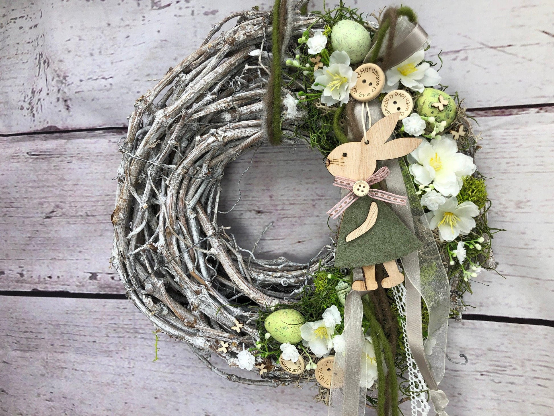 Türkranz Ostern mit Hasen, Eiern & Schleierkraut – Frühlingskranz Seidenblumen – Türkranz – SarahsFlowerStudio