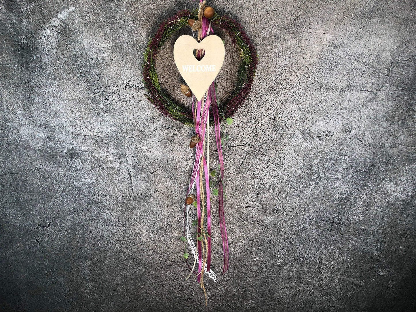 Türkranz Heide Erika Holz Herz Welcome Herbst Herbstlich Türschmuck Modern Wunschfarbe Wunschgröße Tür Schmuck ganzjährig – handgemacht aus Seiden- und Kunstblumen, langlebig & pflegeleicht von SarahsFlowerStudio
