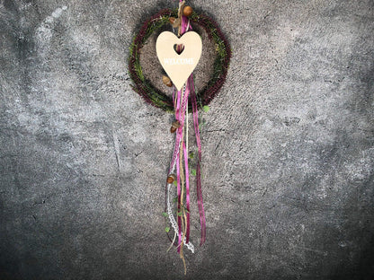 Türkranz Heide Erika Holz Herz Welcome Herbst Herbstlich Türschmuck Modern Wunschfarbe Wunschgröße Tür Schmuck ganzjährig – handgemacht aus Seiden- und Kunstblumen, langlebig & pflegeleicht von SarahsFlowerStudio
