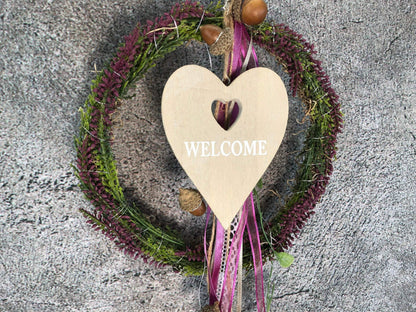 Türkranz Heide Erika Holz Herz Welcome Herbst Herbstlich Türschmuck Modern Wunschfarbe Wunschgröße Tür Schmuck ganzjährig – handgemacht aus Seiden- und Kunstblumen, langlebig & pflegeleicht von SarahsFlowerStudio