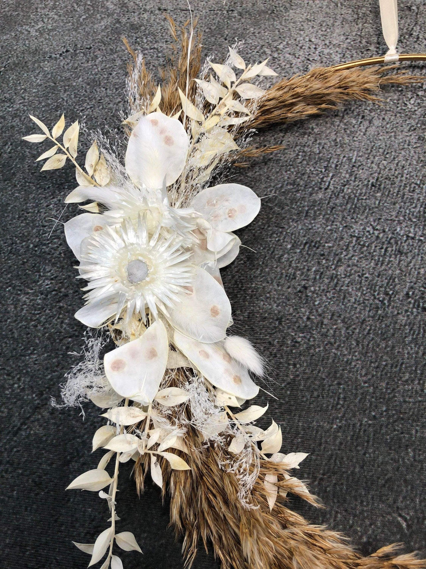 Türkranz Kranz Ring Pampasgräser Pampasgras Gräser Wandkranz Trockenblumen Natur natürlich Hoop Herbst Herbstlich – handgemacht aus Seiden- und Kunstblumen, langlebig & pflegeleicht von SarahsFlowerStudio