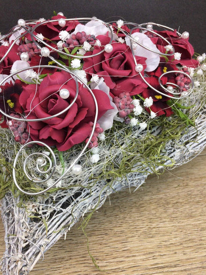 Grabgesteck Rosen Hortensien Grabschmuck Herz Farbwunsch Grabdeko Grabdekoration – handgemacht aus Seiden- und Kunstblumen, langlebig & pflegeleicht von SarahsFlowerStudio