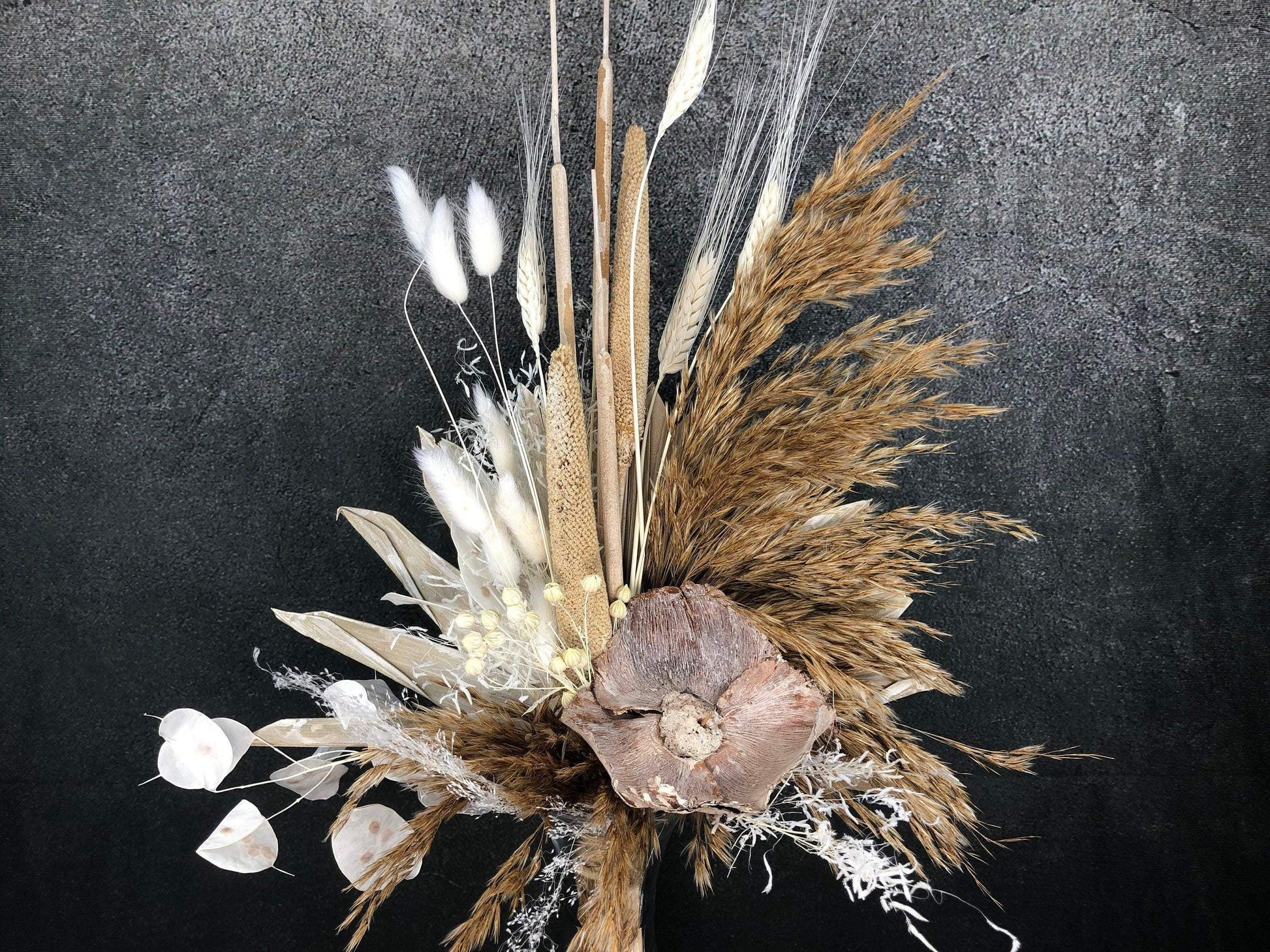 Trockenblumenstrauß Strauß Gräser mit Exoten Pampasgras Gräser Trockenblumen Trockenmaterial Natur natürlich dried bouquet dried Flowers – handgemacht aus Seiden- und Kunstblumen, langlebig & pflegeleicht von SarahsFlowerStudio