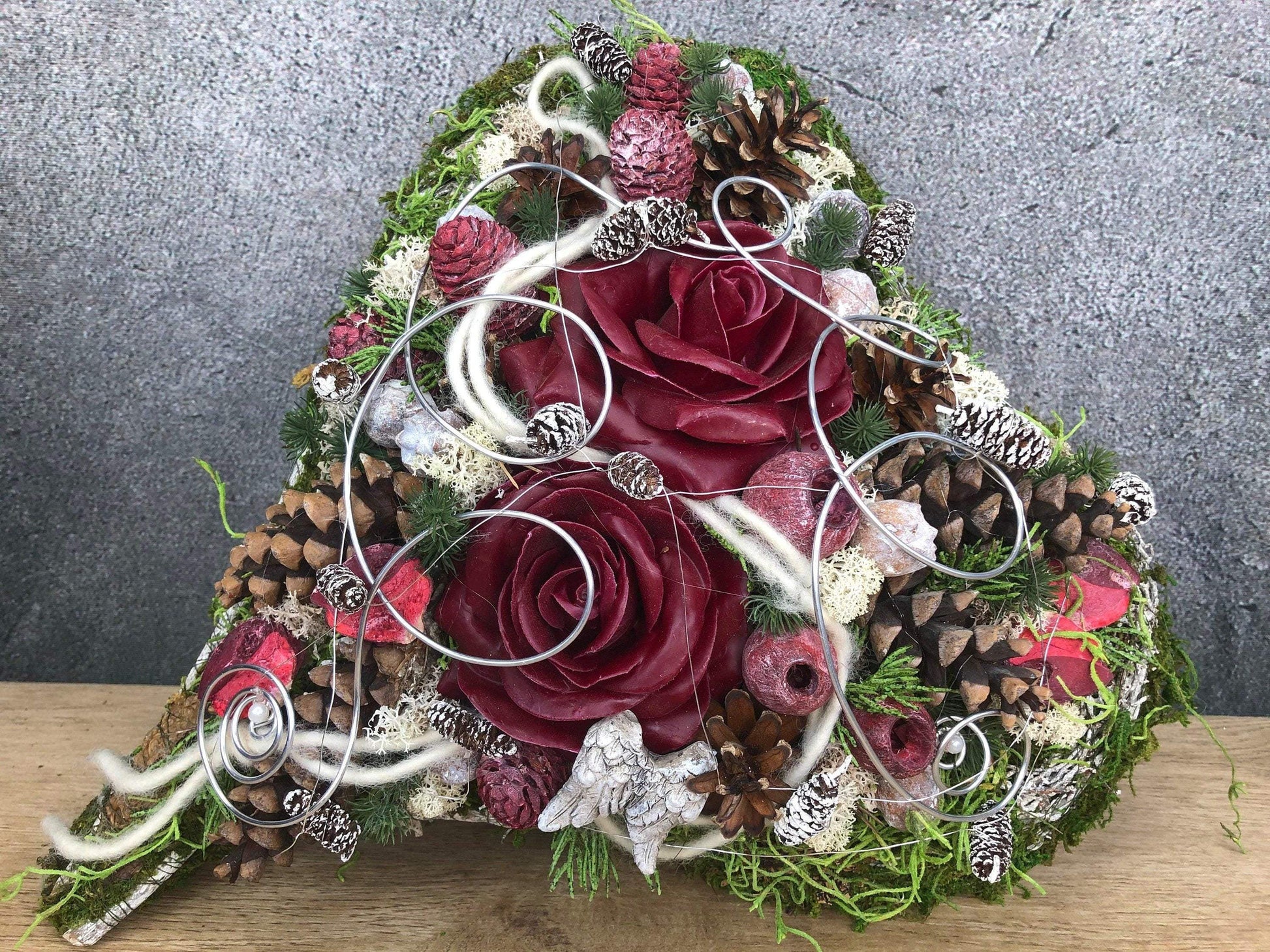Grabgesteck Grabschmuck Herz Wunschgröße Grabdekoration Grabschmuck Allerheiligen Wachs Rose – handgemacht aus Seiden- und Kunstblumen, langlebig & pflegeleicht von SarahsFlowerStudio
