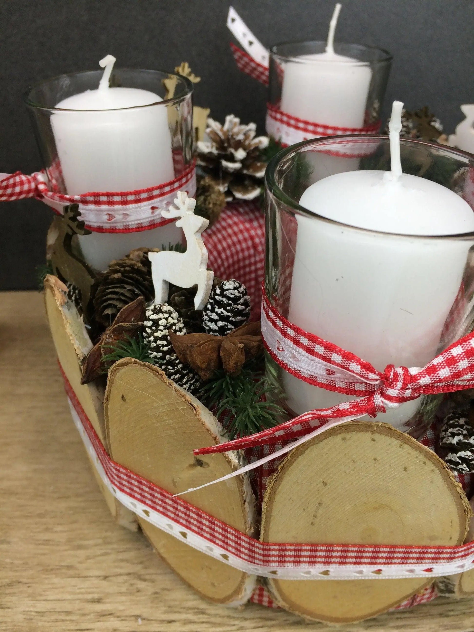 Adventskranz – handgemacht aus Seiden- und Kunstblumen, langlebig & pflegeleicht von SarahsFlowerStudio