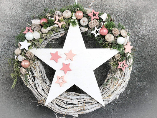 Türkranz Stern Advent Kranz Rosa Stern Türdekoration Weihnachten Weidenkranz – handgemacht aus Seiden- und Kunstblumen, langlebig & pflegeleicht von SarahsFlowerStudio