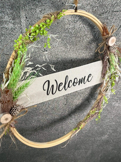 Türkranz Kranz Ring Stickring Welcome Band Eukalyptus Gräser Wandkranz Trockenblumen Hoop – handgemacht aus Seiden- und Kunstblumen, langlebig & pflegeleicht von SarahsFlowerStudio