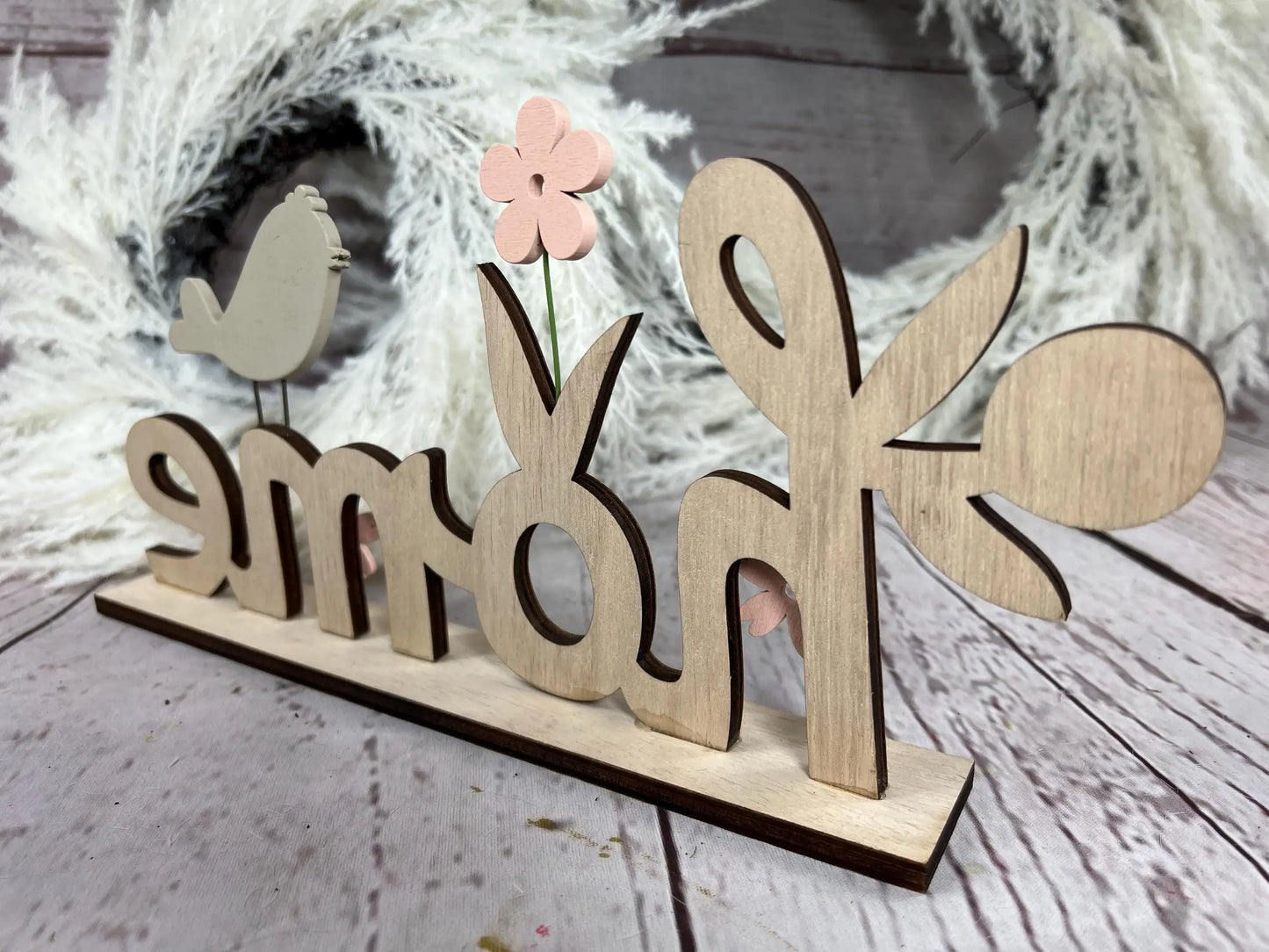 Schrift Home Holz Schild 15x29cm Deko Frühling Sommer ganzjährig Tür Schmuck – handgemacht aus Seiden- und Kunstblumen, langlebig & pflegeleicht von SarahsFlowerStudio