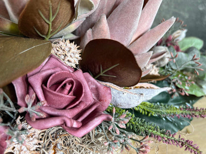 Grabgesteck Protea 48cm Grabschmuck Gesteck Grab Allerheiligen Grabdeko Grabgesteck Grabdekoration Jadinere Schale – handgemacht aus Seiden- und Kunstblumen, langlebig & pflegeleicht von SarahsFlowerStudio