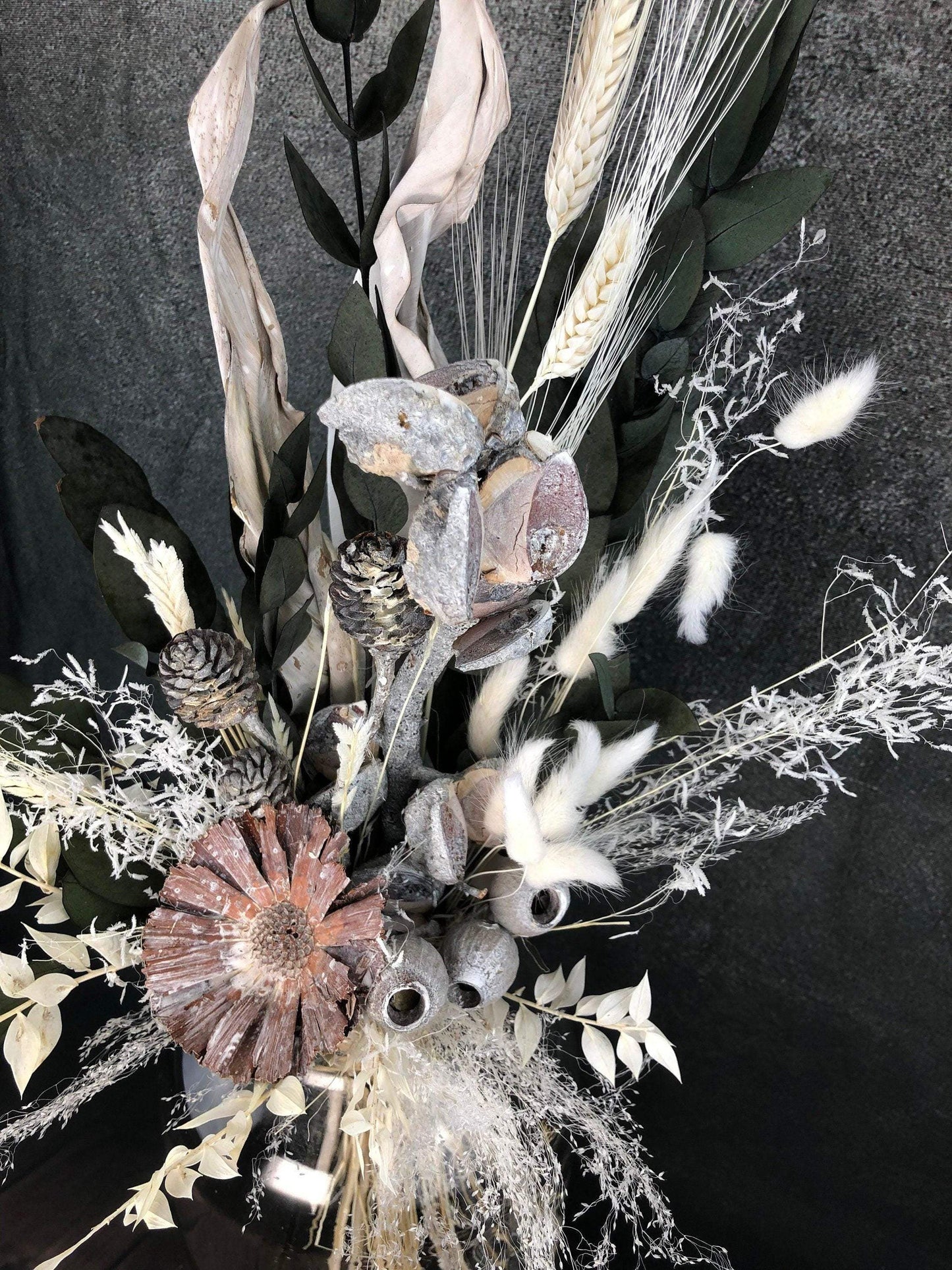 Trockenblumenstrauß Strauß Gräser mit Exoten Eukalyptus Gräser Trockenblumen Trockenmaterial Natur natürlich dried bouquet dried Flowers – handgemacht aus Seiden- und Kunstblumen, langlebig & pflegeleicht von SarahsFlowerStudio