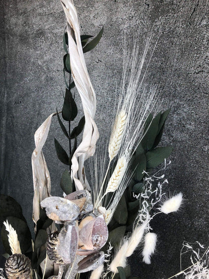 Trockenblumenstrauß Strauß Gräser mit Exoten Eukalyptus Gräser Trockenblumen Trockenmaterial Natur natürlich dried bouquet dried Flowers – handgemacht aus Seiden- und Kunstblumen, langlebig & pflegeleicht von SarahsFlowerStudio