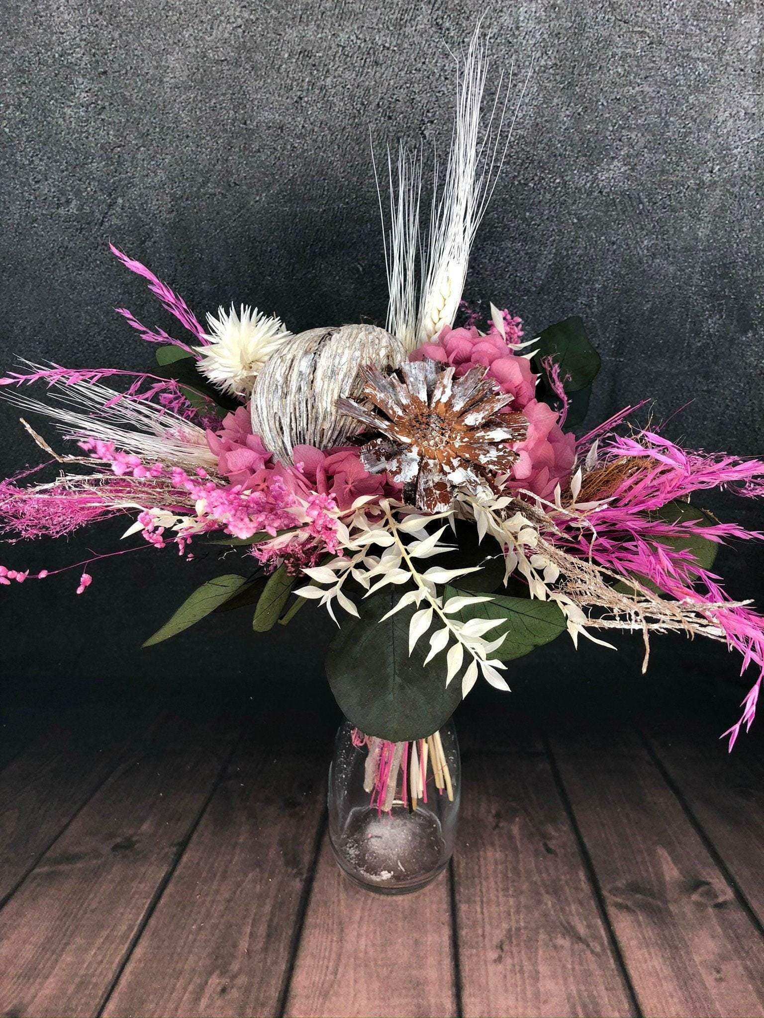 Strauß Gefriergetrocknet Hortensie mit Exoten Tischgesteck Gräser Trockenblumen Trockenmaterial Natur natürlich dried bouquet dried Flowers – handgemacht aus Seiden- und Kunstblumen, langlebig & pflegeleicht von SarahsFlowerStudio