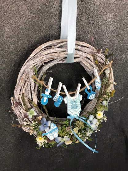 Türkranz Türdeko Türschmuck Geburt Wäscheleine Schnuller Trinkflasche Rassel Body Strampler Modern ganzjährig Geschenk zur Geburt Herbst – handgemacht aus Seiden- und Kunstblumen, langlebig & pflegeleicht von SarahsFlowerStudio