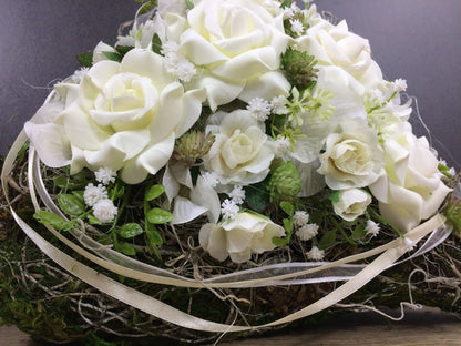 Grabgesteck Grabschmuck Herz Rosen Grabdeko Grabdekoration – handgemacht aus Seiden- und Kunstblumen, langlebig & pflegeleicht von SarahsFlowerStudio