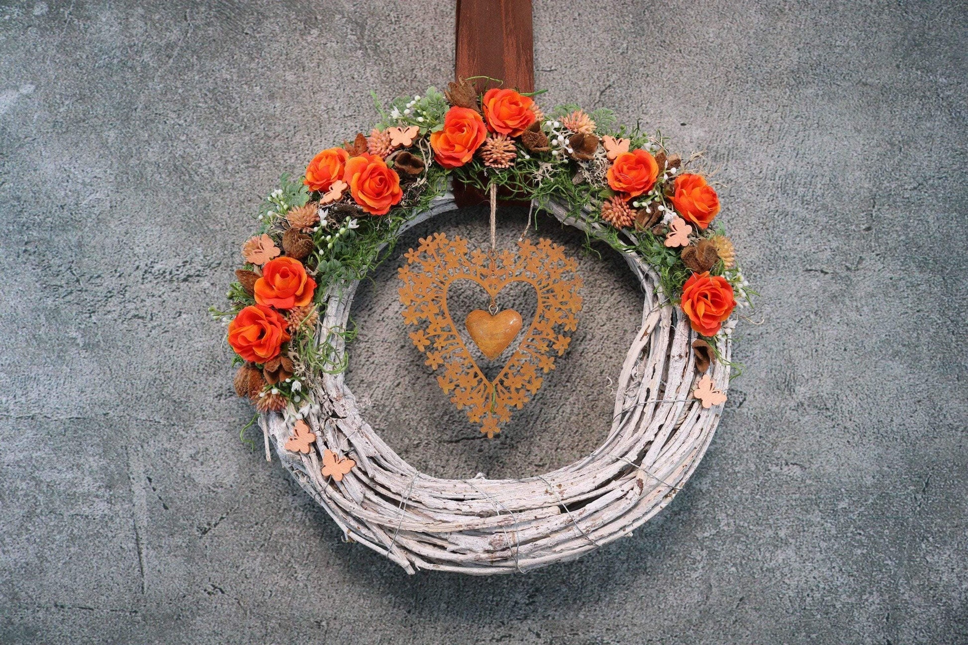 Türkranz Türdeko Türschmuck Willkommen Herz Rost Modern ganzjährig Tür Schmuck Rose Schleierkraut – handgemacht aus Seiden- und Kunstblumen, langlebig & pflegeleicht von SarahsFlowerStudio