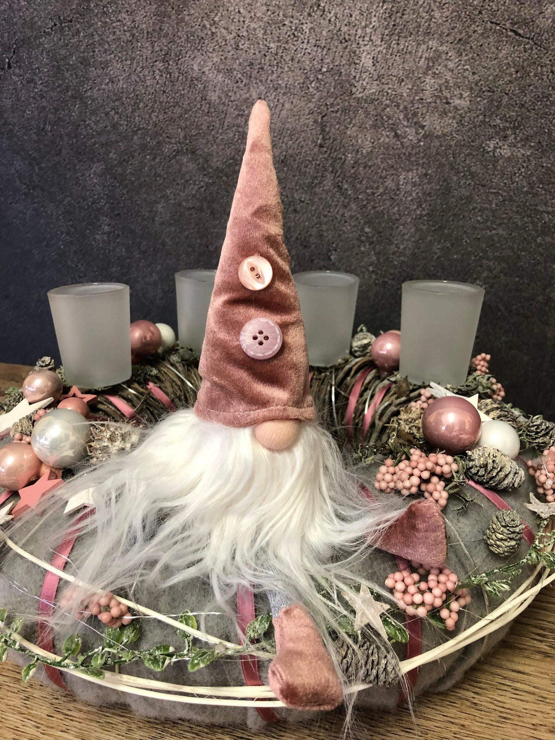 Adventskranz Gläser Wichtel Kugel Sterne Draht Tanne Filz Haltbar Künstlich – handgemacht aus Seiden- und Kunstblumen, langlebig & pflegeleicht von SarahsFlowerStudio