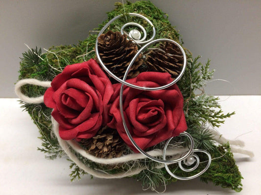Grabgesteck Grabschmuck Allerheiligen Moosherz 20cm Grabdeko Grabdekoration – handgemacht aus Seiden- und Kunstblumen, langlebig & pflegeleicht von SarahsFlowerStudio