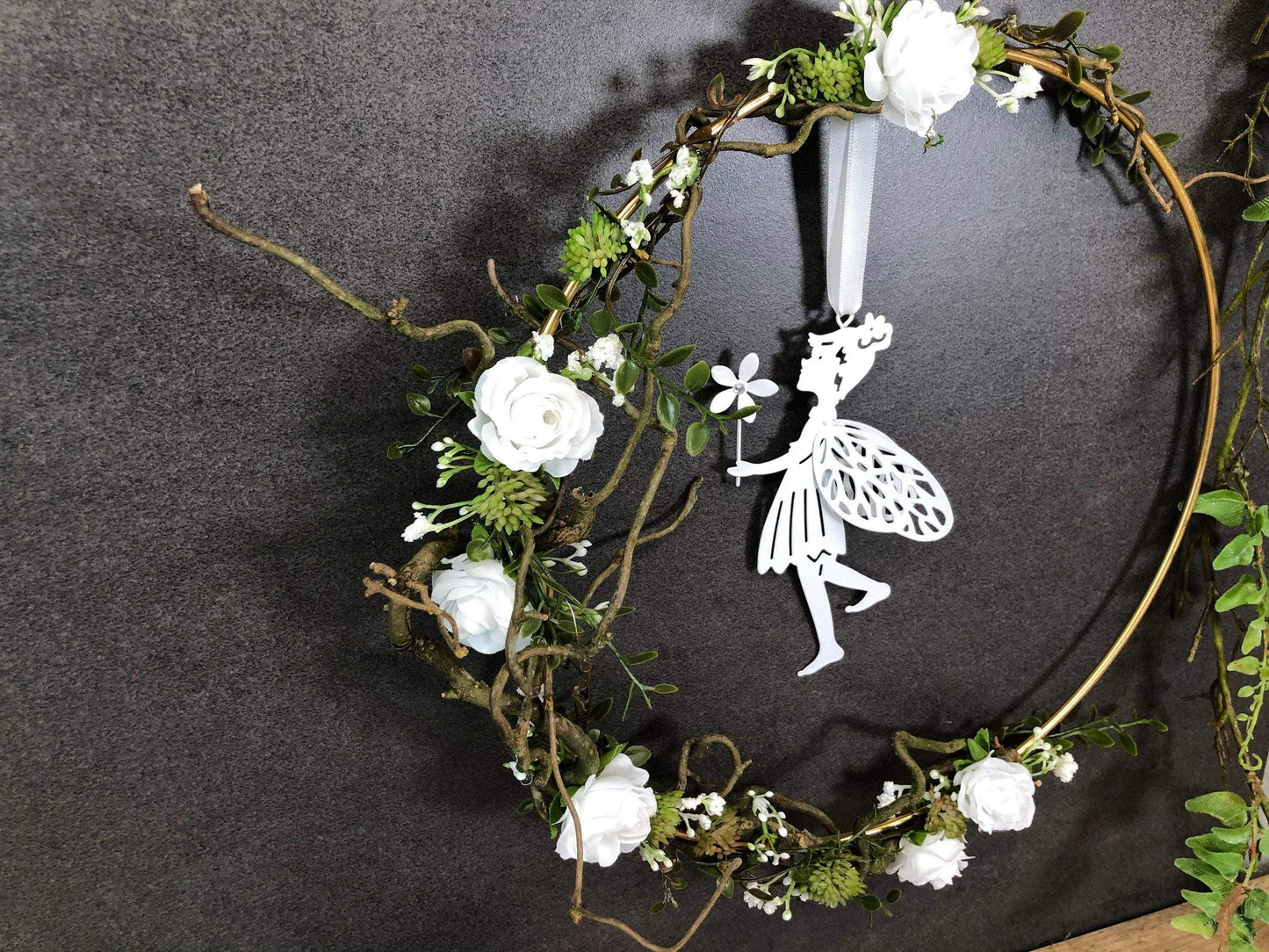 Türkranz ganzjährig Modern Türdeko Tür Schmuck Wunschgröße ganzjährig Fee Boho Band Fee Ring Goldring Metallring Herbst – handgemacht aus Seiden- und Kunstblumen, langlebig & pflegeleicht von SarahsFlowerStudio