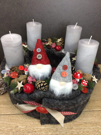 Adventskranz Adventskalender – handgemacht aus Seiden- und Kunstblumen, langlebig & pflegeleicht von SarahsFlowerStudio