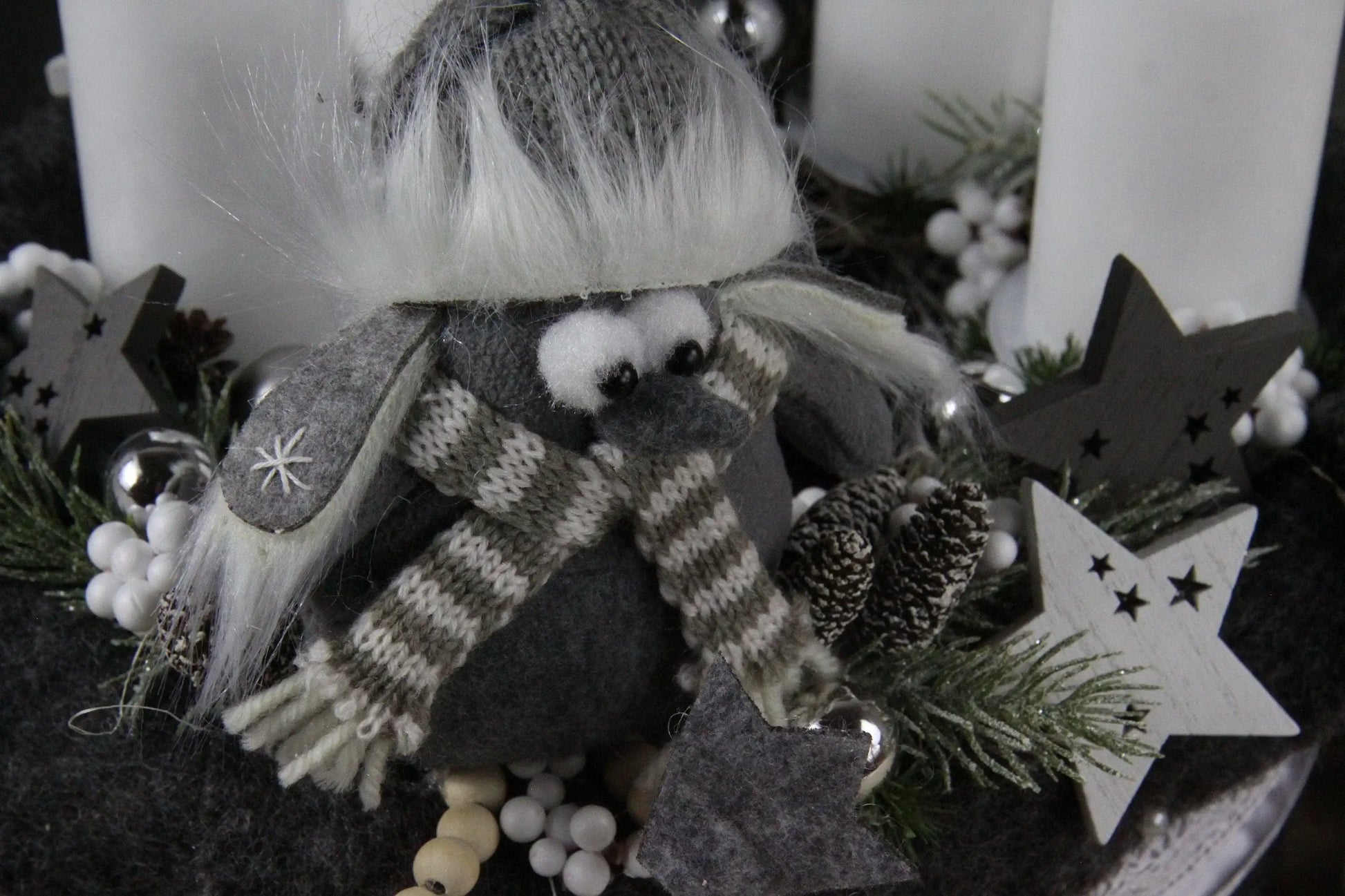 Adventskranz Adventskalender – handgemacht aus Seiden- und Kunstblumen, langlebig & pflegeleicht von SarahsFlowerStudio