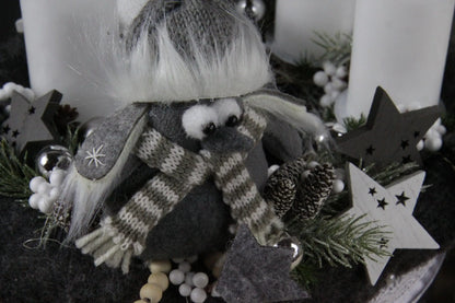 Adventskranz Adventskalender – handgemacht aus Seiden- und Kunstblumen, langlebig & pflegeleicht von SarahsFlowerStudio
