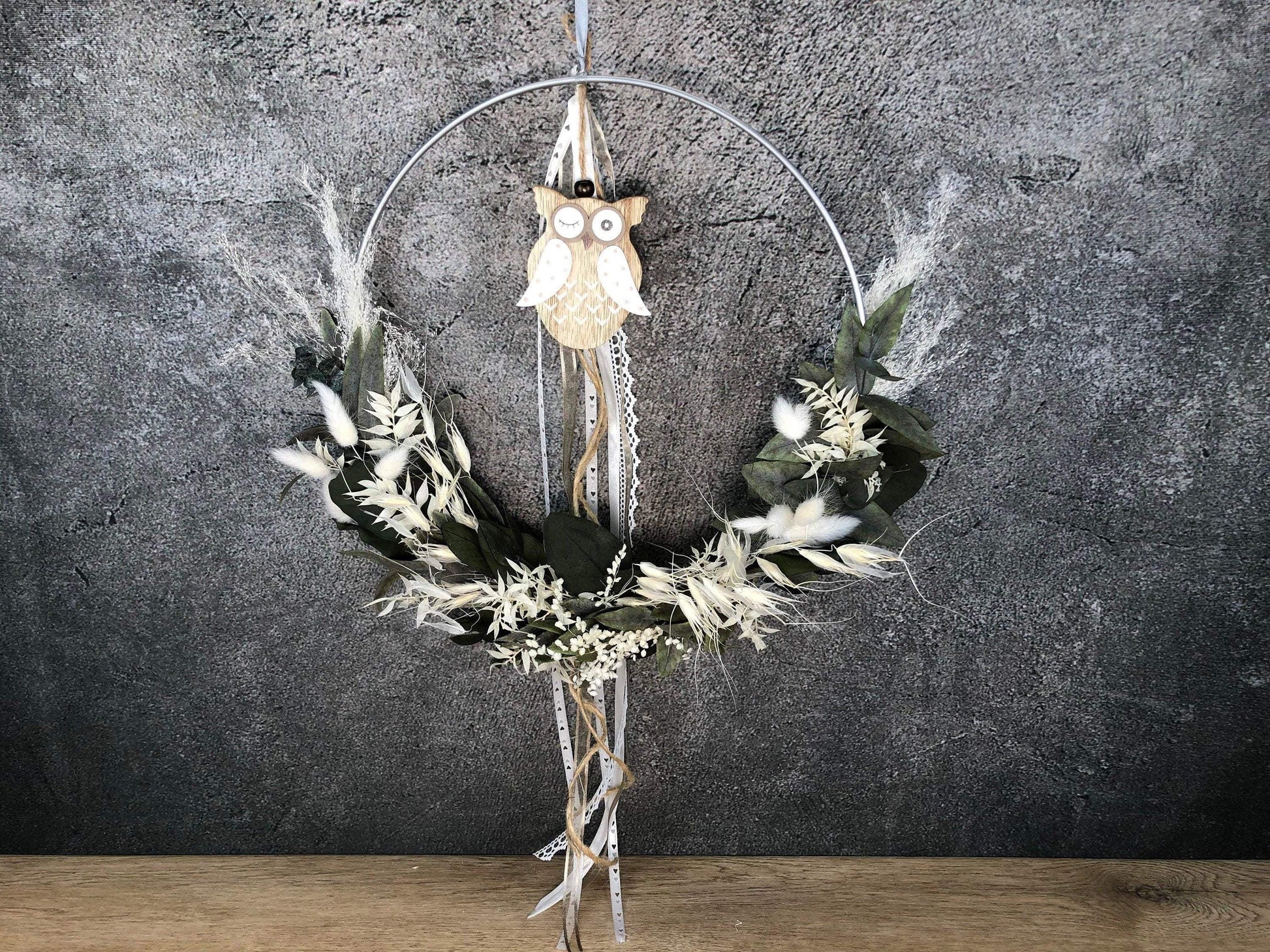 Türkranz Eule Kranz Ring Eukalyptus Gräser Wandkranz Trockenblumen Natur natürlich Hoop Herbst Herbstlich – handgemacht aus Seiden- und Kunstblumen, langlebig & pflegeleicht von SarahsFlowerStudio