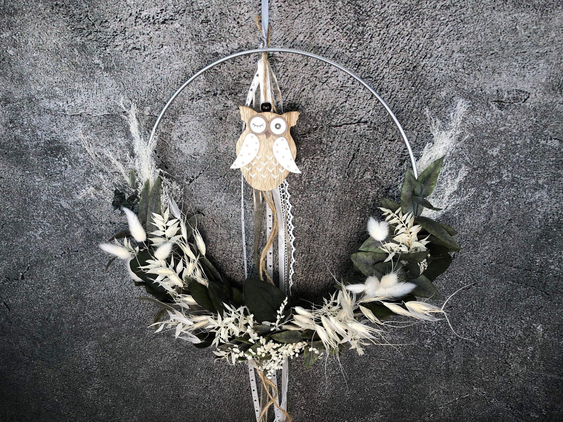Türkranz Eule Kranz Ring Eukalyptus Gräser Wandkranz Trockenblumen Natur natürlich Hoop Herbst Herbstlich – handgemacht aus Seiden- und Kunstblumen, langlebig & pflegeleicht von SarahsFlowerStudio
