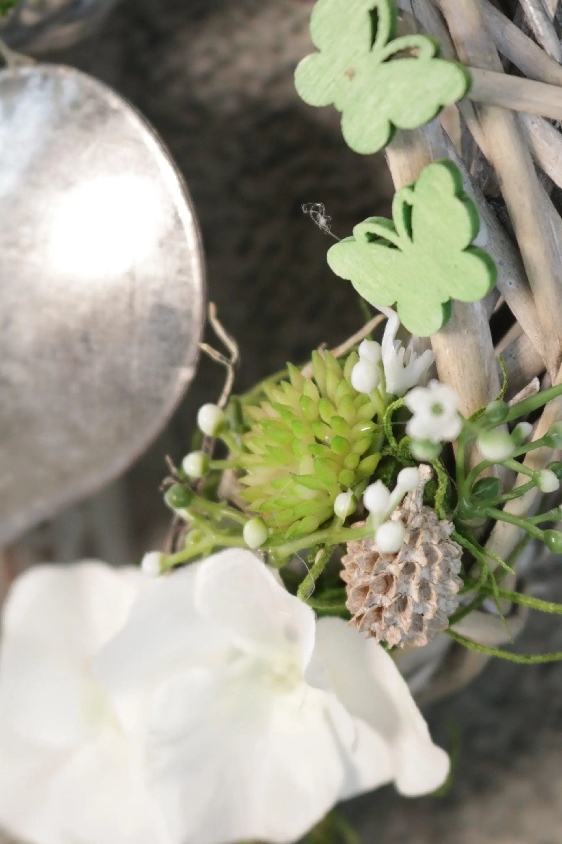 Türkranz Türdeko Türschmuck Herz Modern ganzjährig Tür Hortensie Schmetterling Schleierkraut – handgemacht aus Seiden- und Kunstblumen, langlebig & pflegeleicht von SarahsFlowerStudio
