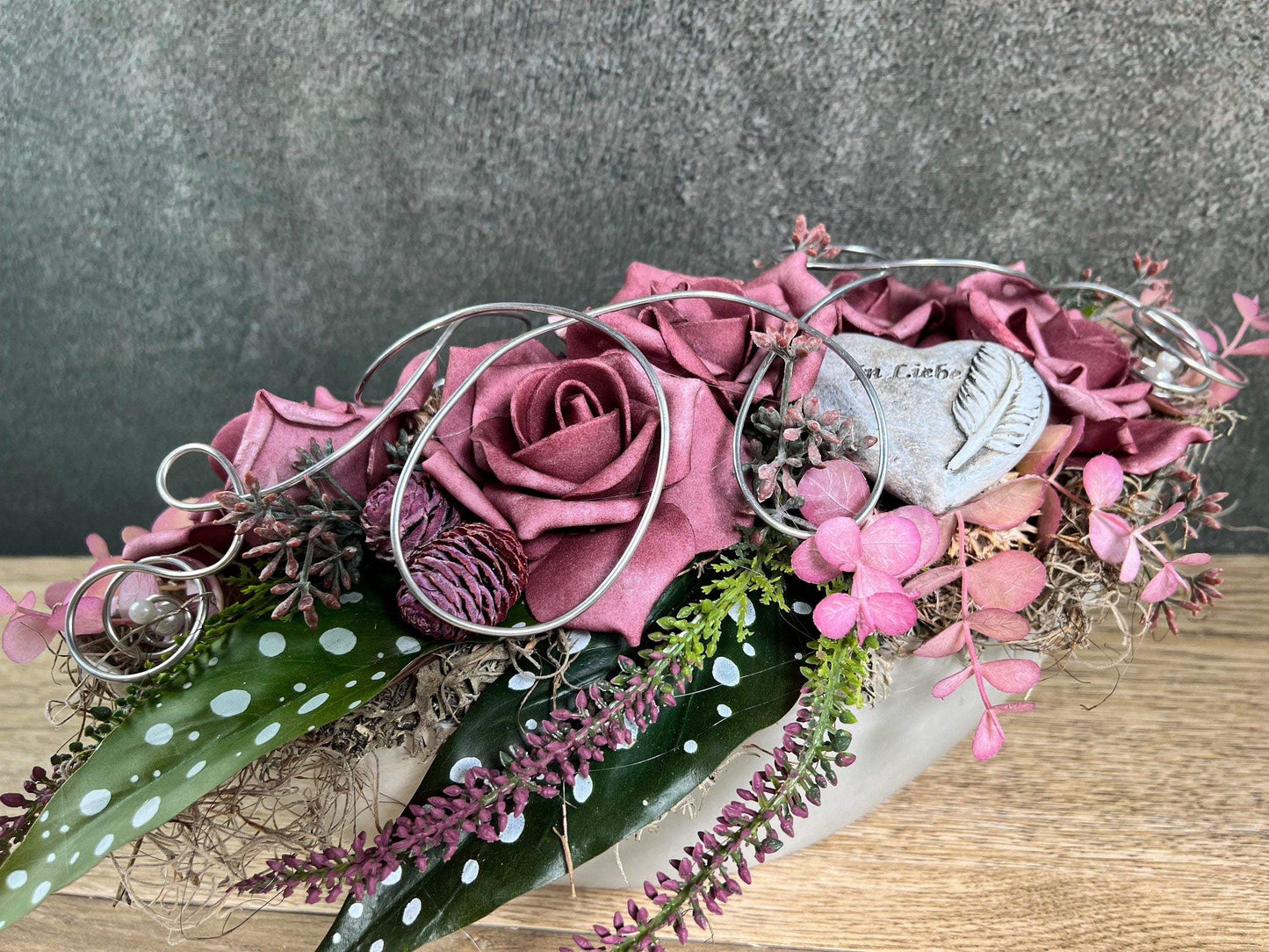 Grabschmuck Herz Rose Seidenblumen – würdevoll & langlebig – für Außen – Grabgesteck – SarahsFlowerStudio