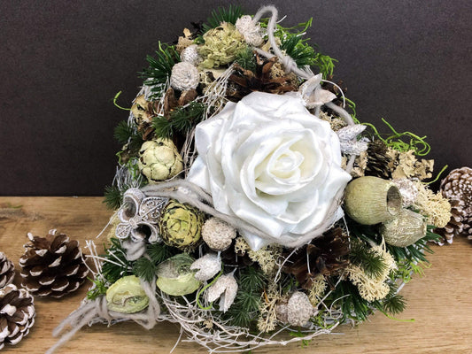 Grabgesteck Allerheiligen Wachsrosen Wachsrose Rose Grabschmuck Herz Grabdekoration – handgemacht aus Seiden- und Kunstblumen, langlebig & pflegeleicht von SarahsFlowerStudio
