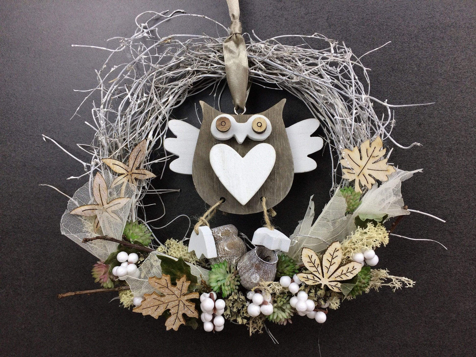 Türkranz 22cm Türdeko Türschmuck Eule Modern Tür Schmuck Herbst herbstlich ganzjährig Herbst – handgemacht aus Seiden- und Kunstblumen, langlebig & pflegeleicht von SarahsFlowerStudio