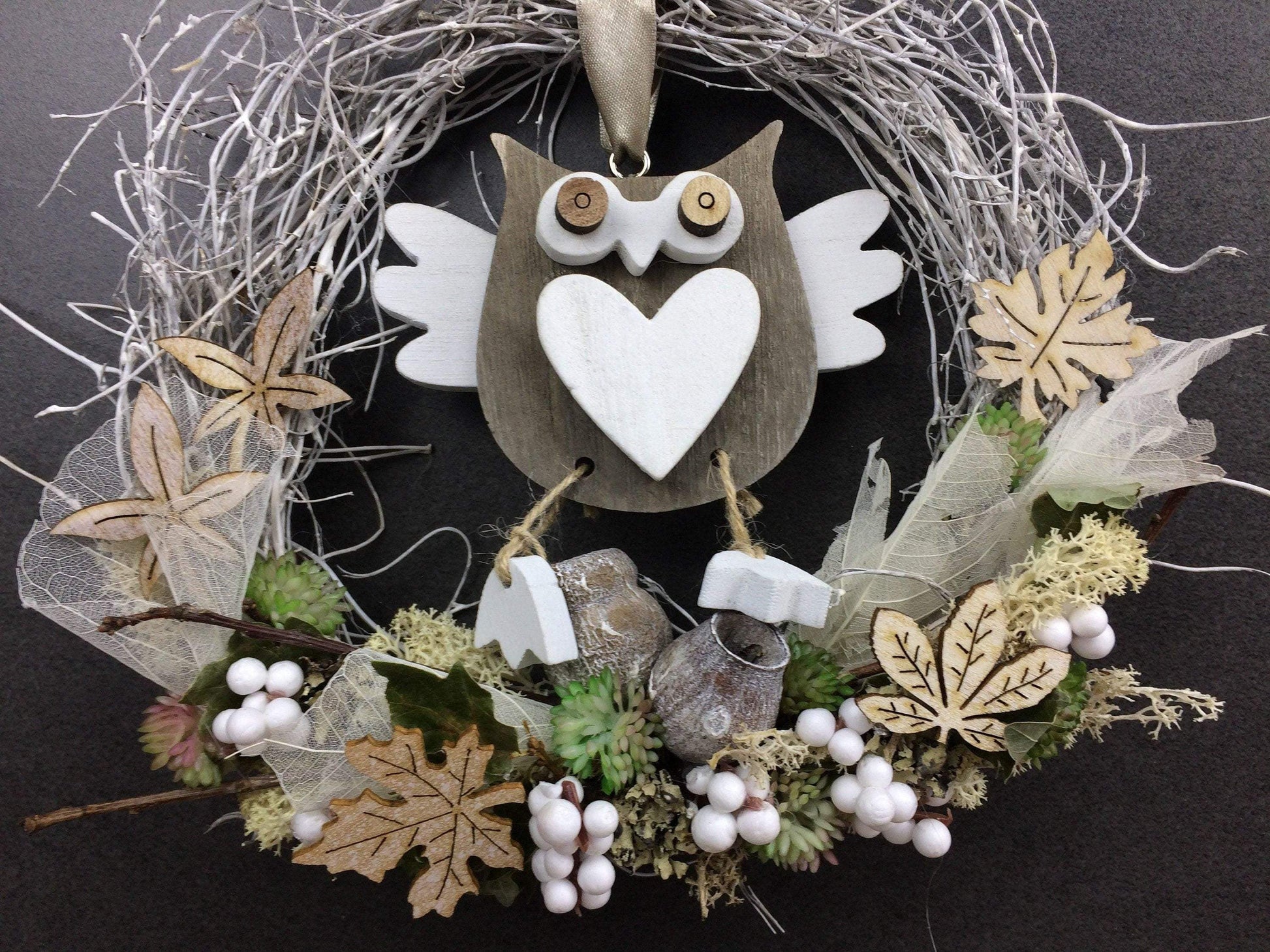 Türkranz 22cm Türdeko Türschmuck Eule Modern Tür Schmuck Herbst herbstlich ganzjährig Herbst – handgemacht aus Seiden- und Kunstblumen, langlebig & pflegeleicht von SarahsFlowerStudio
