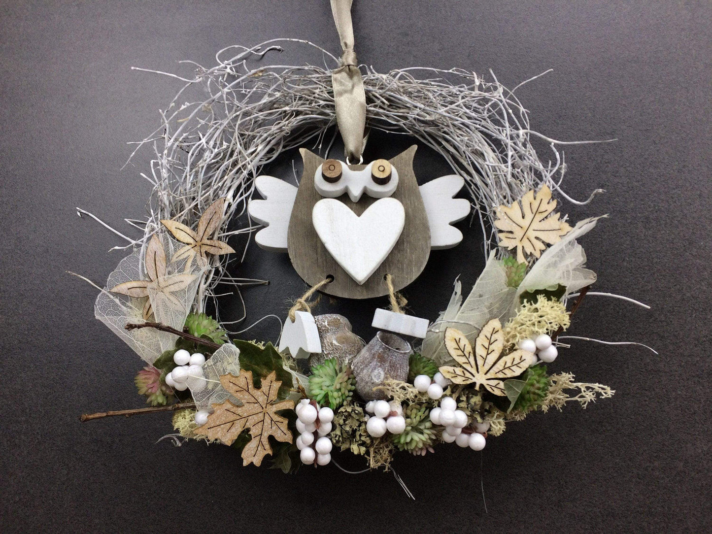 Türkranz 22cm Türdeko Türschmuck Eule Modern Tür Schmuck Herbst herbstlich ganzjährig Herbst – handgemacht aus Seiden- und Kunstblumen, langlebig & pflegeleicht von SarahsFlowerStudio