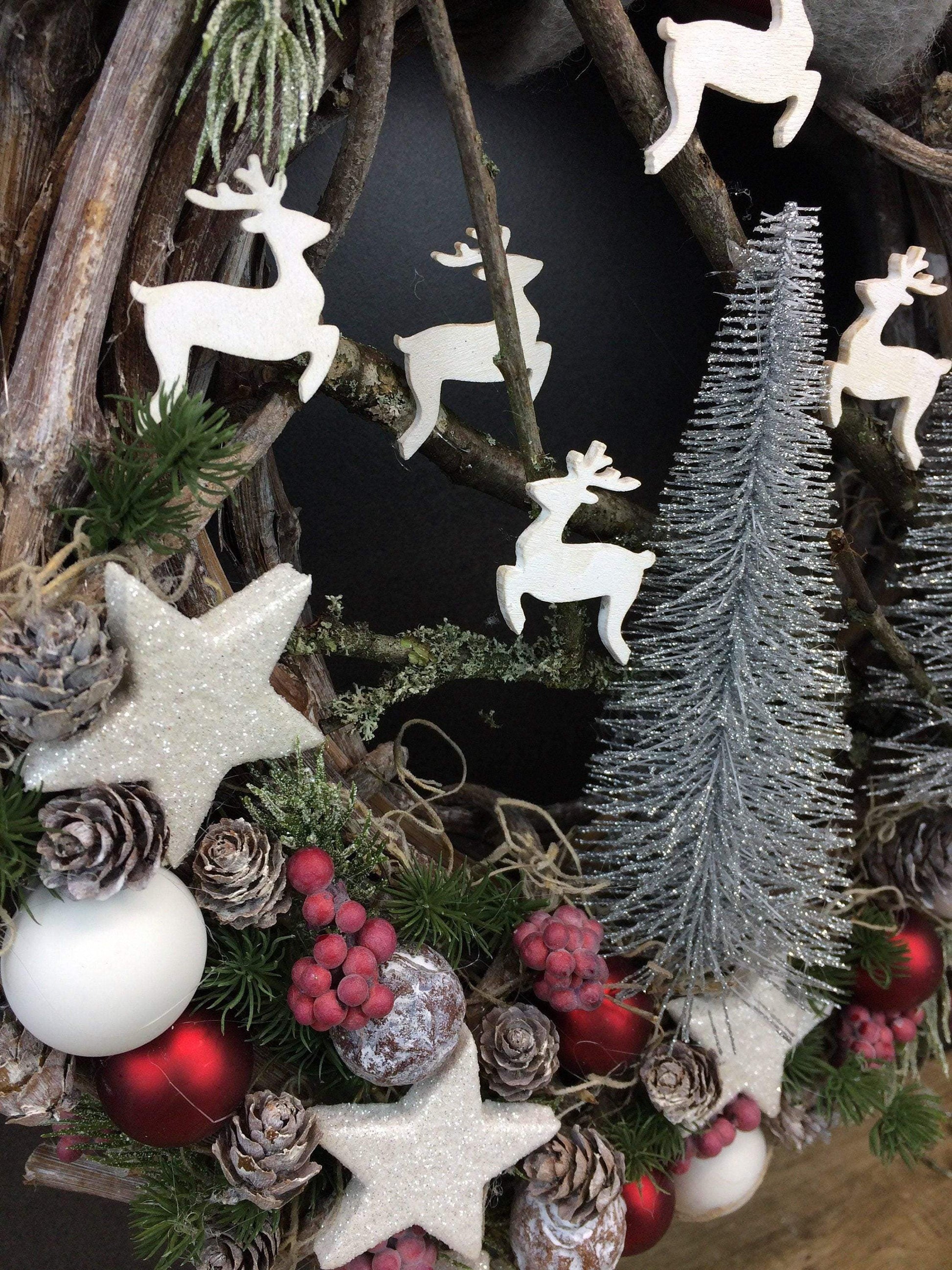 Advent Türkranz Türdeko Türschmuck Weihnachten Weidenkranz Adventskranz Sterne Tannenbaum Hirsch Tanne Filz Draht – handgemacht aus Seiden- und Kunstblumen, langlebig & pflegeleicht von SarahsFlowerStudio