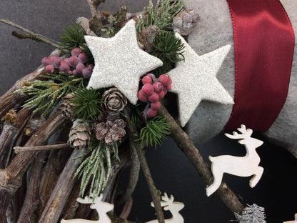 Advent Türkranz Türdeko Türschmuck Weihnachten Weidenkranz Adventskranz Sterne Tannenbaum Hirsch Tanne Filz Draht – handgemacht aus Seiden- und Kunstblumen, langlebig & pflegeleicht von SarahsFlowerStudio