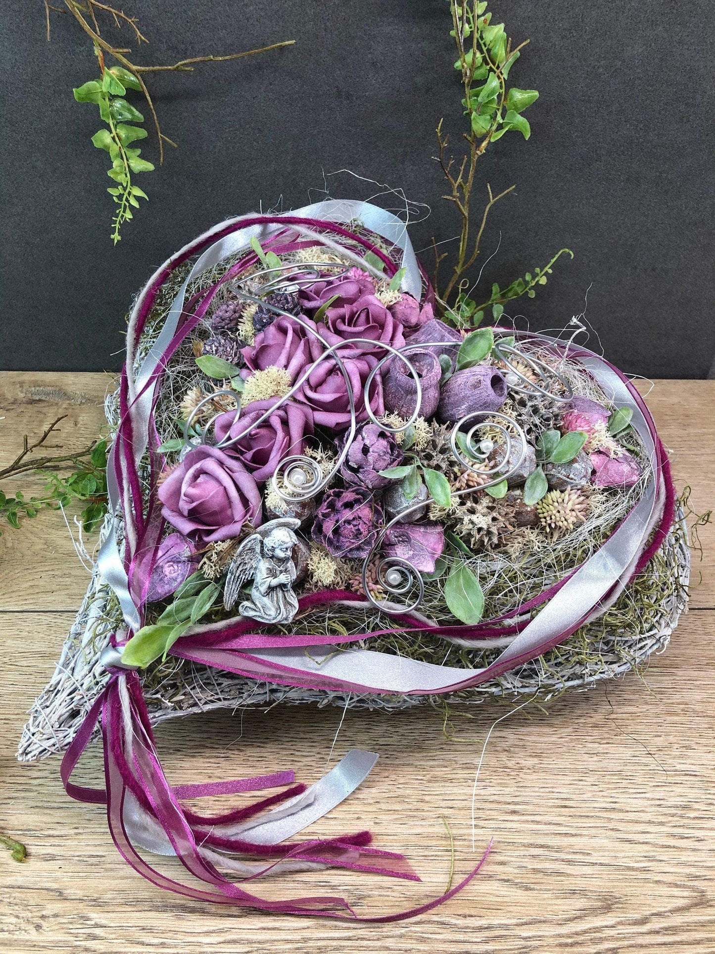 Grabgesteck Grabschmuck Herz Wunschgröße Grabdekoration Grabschmuck Allerheiligen – handgemacht aus Seiden- und Kunstblumen, langlebig & pflegeleicht von SarahsFlowerStudio