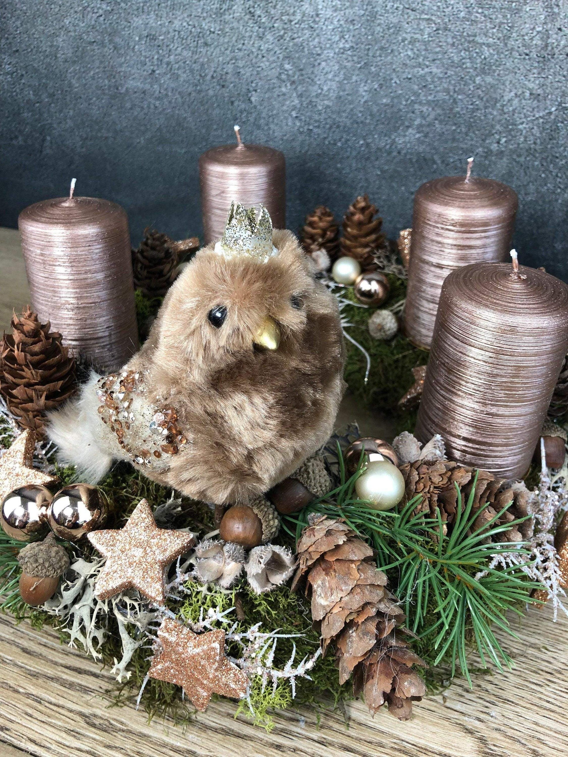 Adventskranz Adventskalender Vogel Zapfen Moos Sterne Kerzen Tanne Zweige Modern Natürlich Getrocknet Künstlich Haltbar – handgemacht aus Seiden- und Kunstblumen, langlebig & pflegeleicht von SarahsFlowerStudio