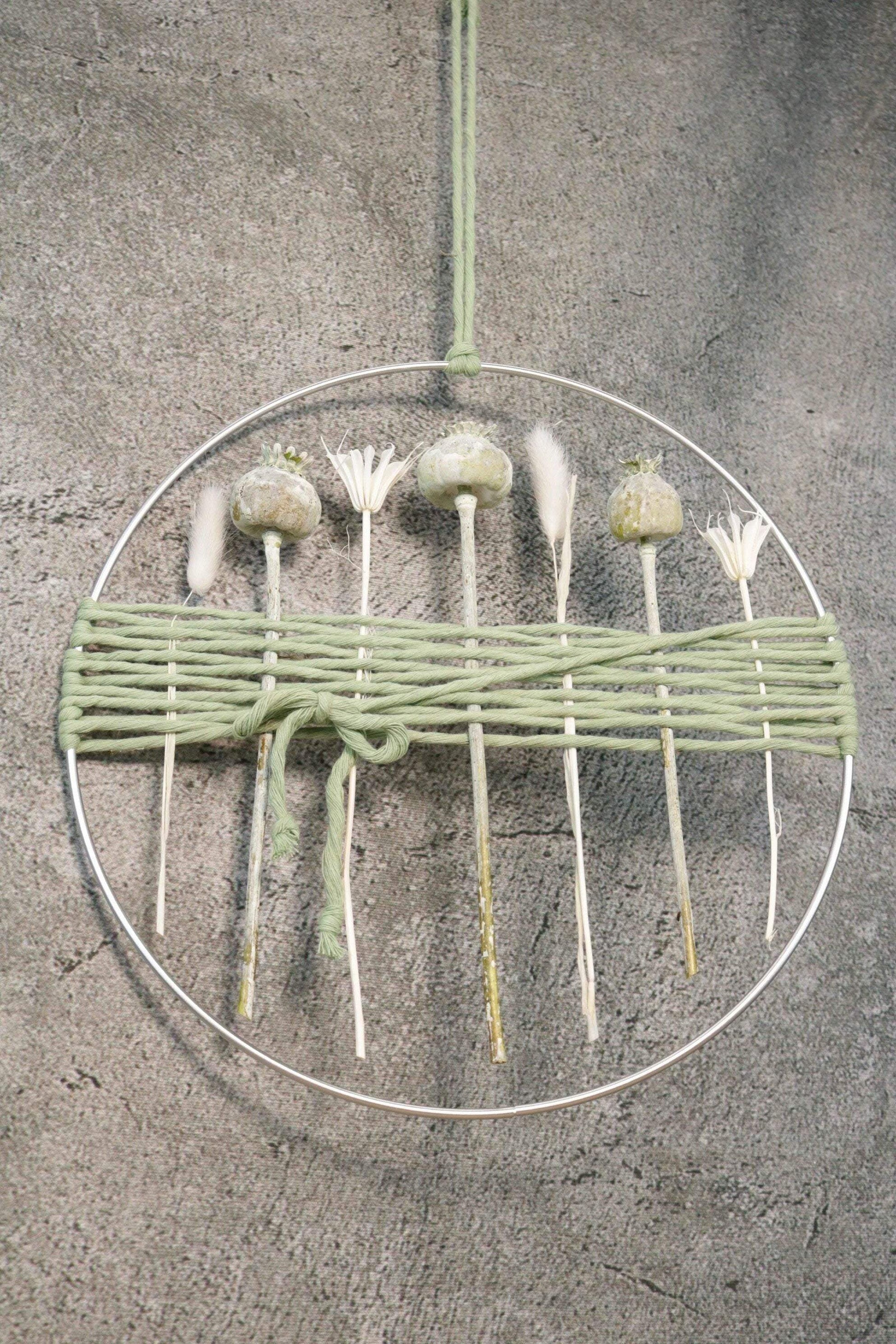Türkranz Kranz Ring Gräser Wandkranz Trockenblumen Natur natürlich Hoop Fensterdeko – handgemacht aus Seiden- und Kunstblumen, langlebig & pflegeleicht von SarahsFlowerStudio