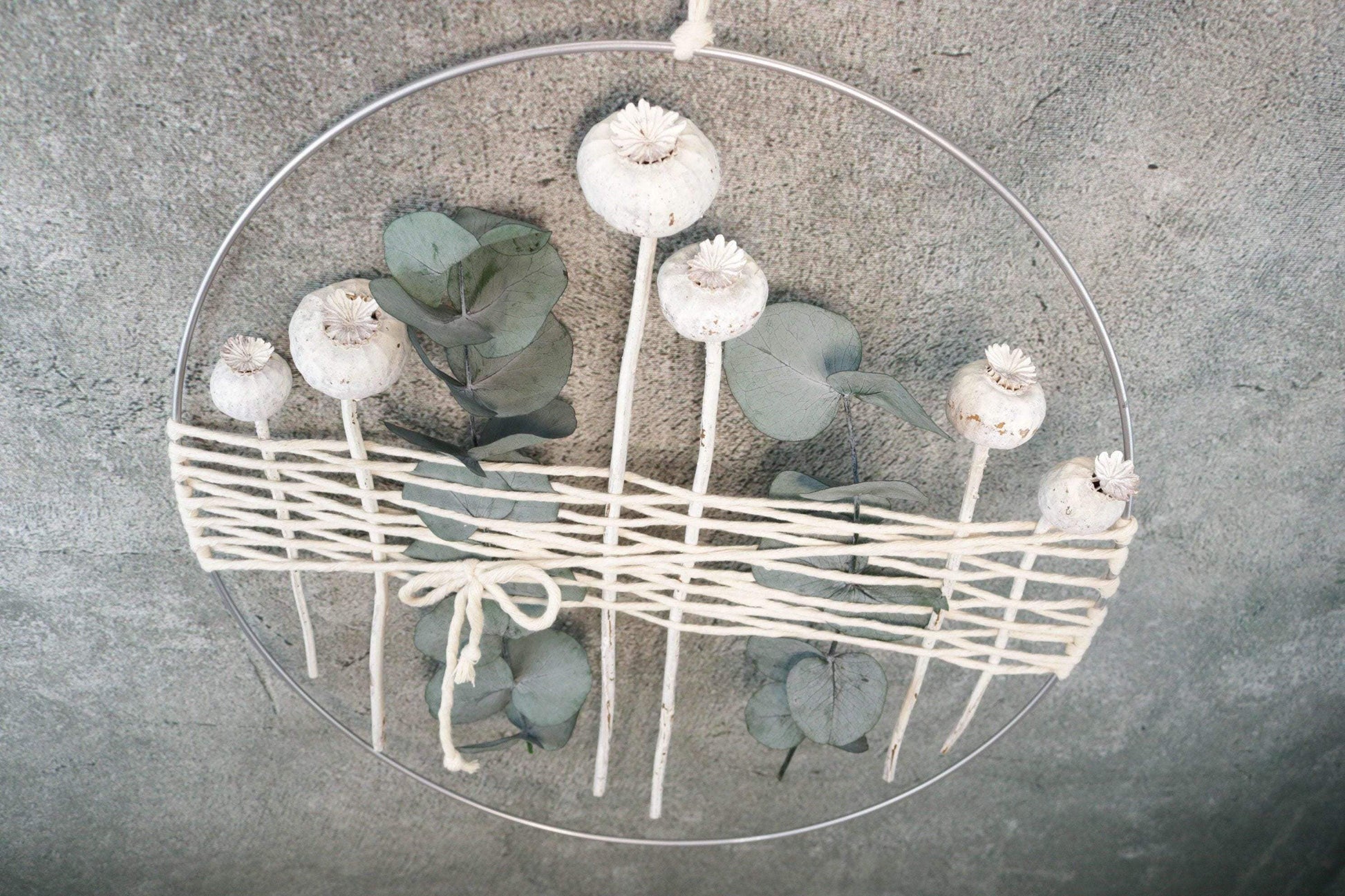 Türkranz Kranz Ring Gräser Wandkranz Trockenblumen Natur natürlich Hoop Fensterdeko – handgemacht aus Seiden- und Kunstblumen, langlebig & pflegeleicht von SarahsFlowerStudio