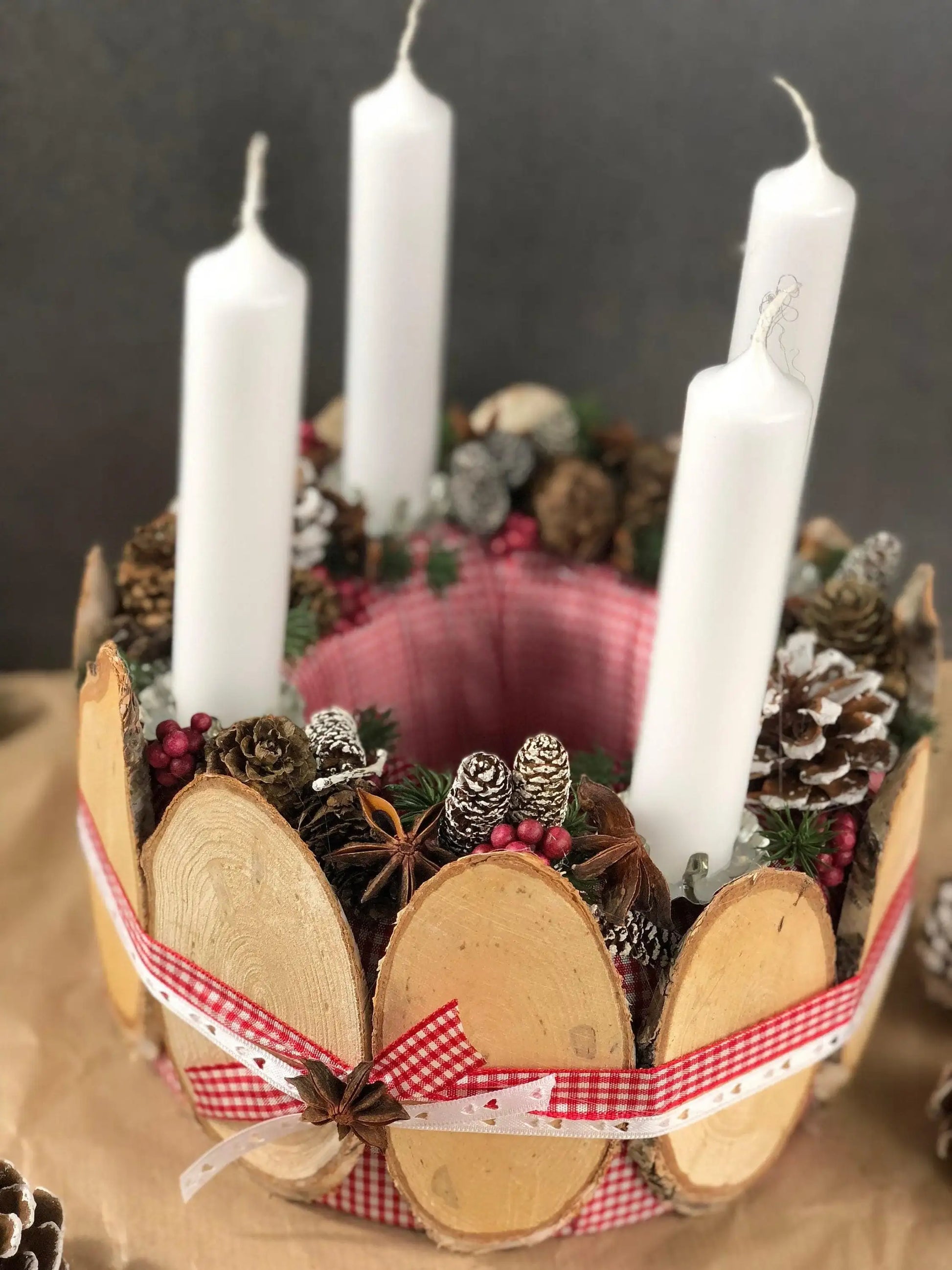 Adventskranz – handgemacht aus Seiden- und Kunstblumen, langlebig & pflegeleicht von SarahsFlowerStudio