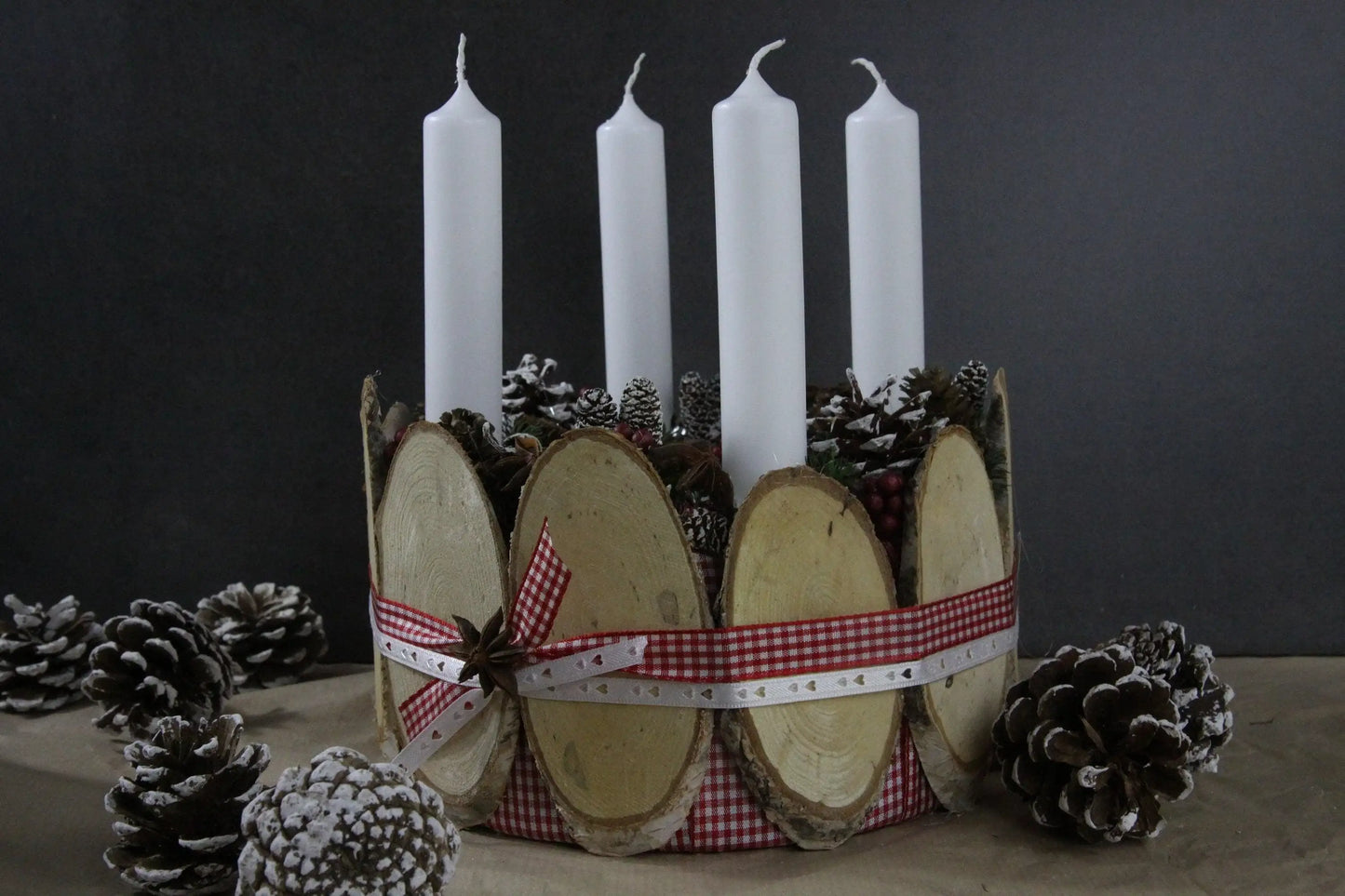 Adventskranz – handgemacht aus Seiden- und Kunstblumen, langlebig & pflegeleicht von SarahsFlowerStudio