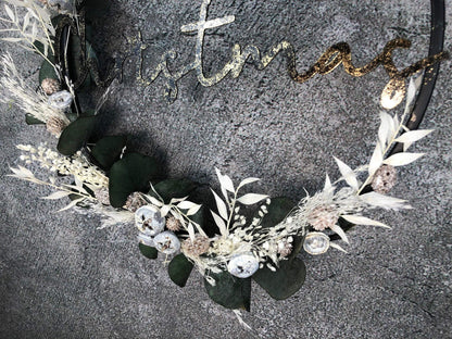 Türkranz Kranz Eukalyptus Trockenblumen Christmas Advent Modern Ring Fenster Fensterschmuck Fensterdeko Weihnachten – handgemacht aus Seiden- und Kunstblumen, langlebig & pflegeleicht von SarahsFlowerStudio