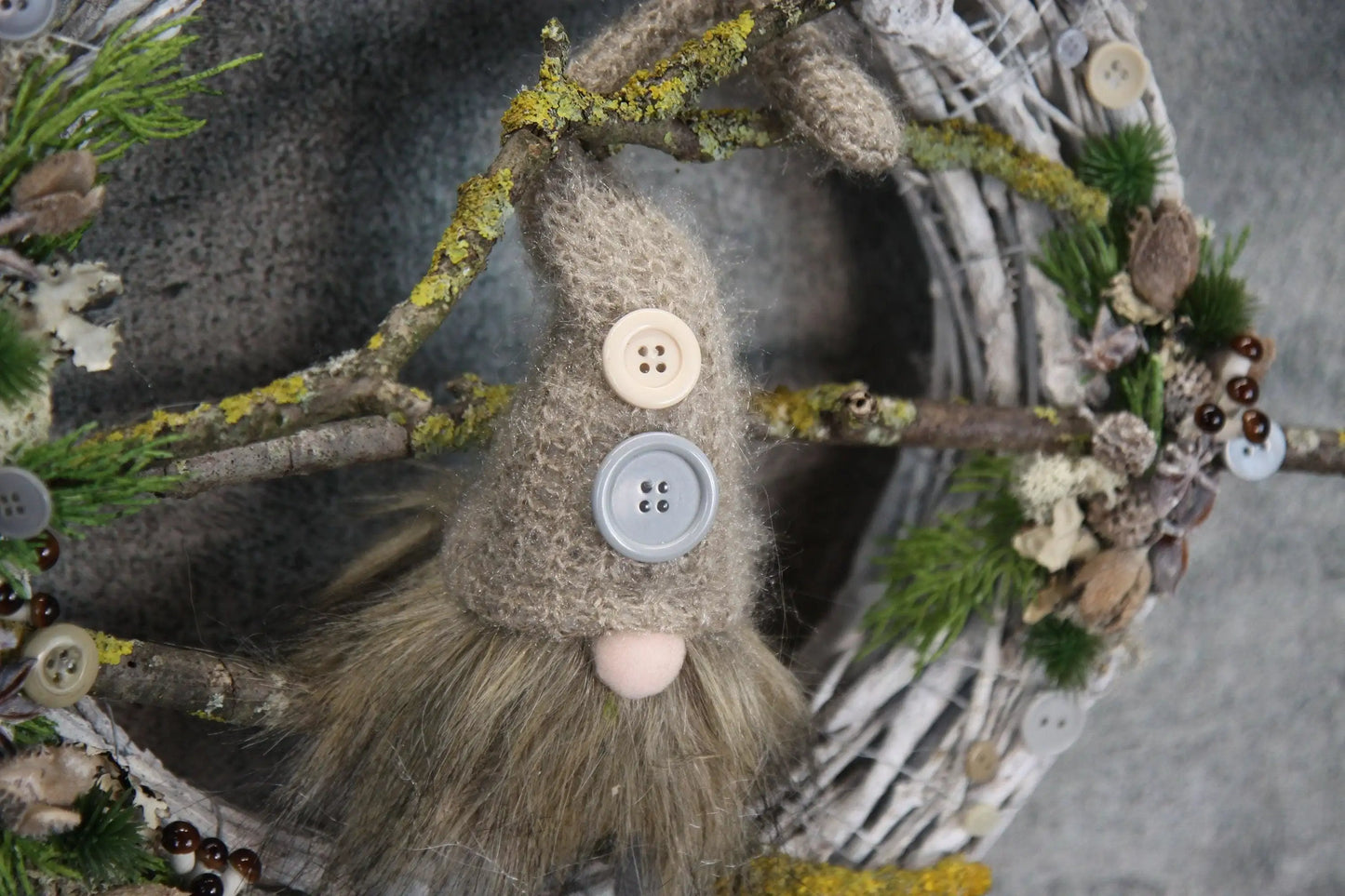 Türkranz Türdeko Türschmuck Weihnachten Weidenkranz Wichtel Zapfen Stern Apfel Tanne Band Modern – handgemacht aus Seiden- und Kunstblumen, langlebig & pflegeleicht von SarahsFlowerStudio