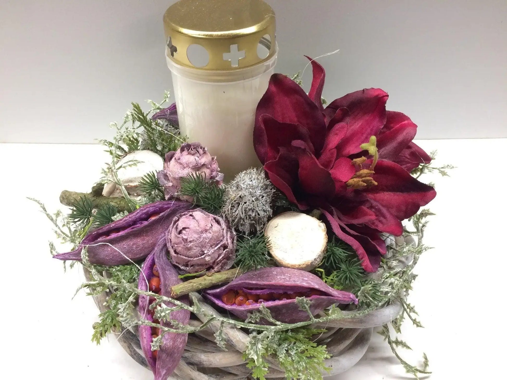 Grabgesteck Gesteck Grab Allerheiligen mit Kerze 22cm Grabdeko Grabdekoration Allerheiligen – handgemacht aus Seiden- und Kunstblumen, langlebig & pflegeleicht von SarahsFlowerStudio
