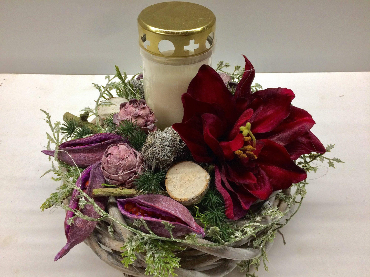 Grabgesteck Gesteck Grab Allerheiligen mit Kerze 22cm Grabdeko Grabdekoration Allerheiligen – handgemacht aus Seiden- und Kunstblumen, langlebig & pflegeleicht von SarahsFlowerStudio